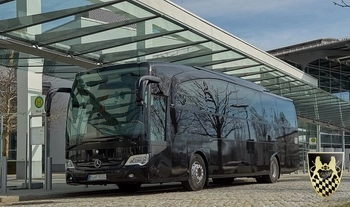 Kundenmeinungen und Erfahrungen über die Anmietung von Bussen.