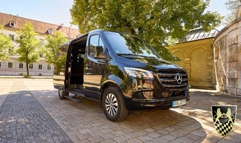 Mercedes Sprinter Minibus mit Fahrer mieten 